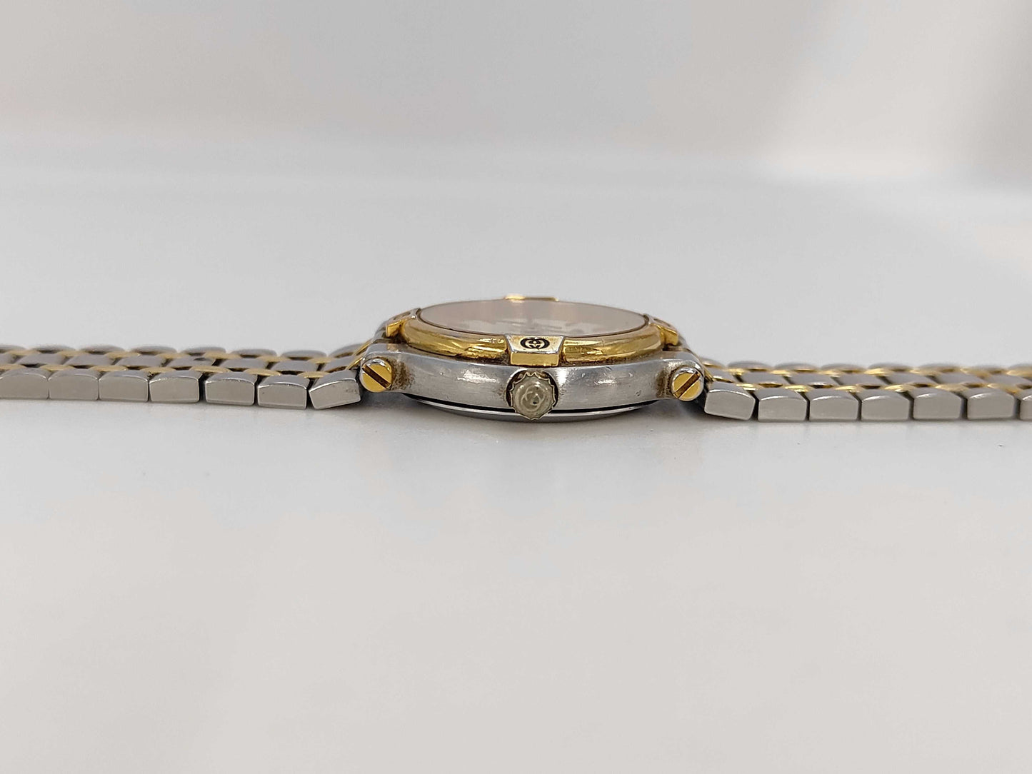 GUCCI 9000L 0099687 Quartz Ivory Dial Women's Watch