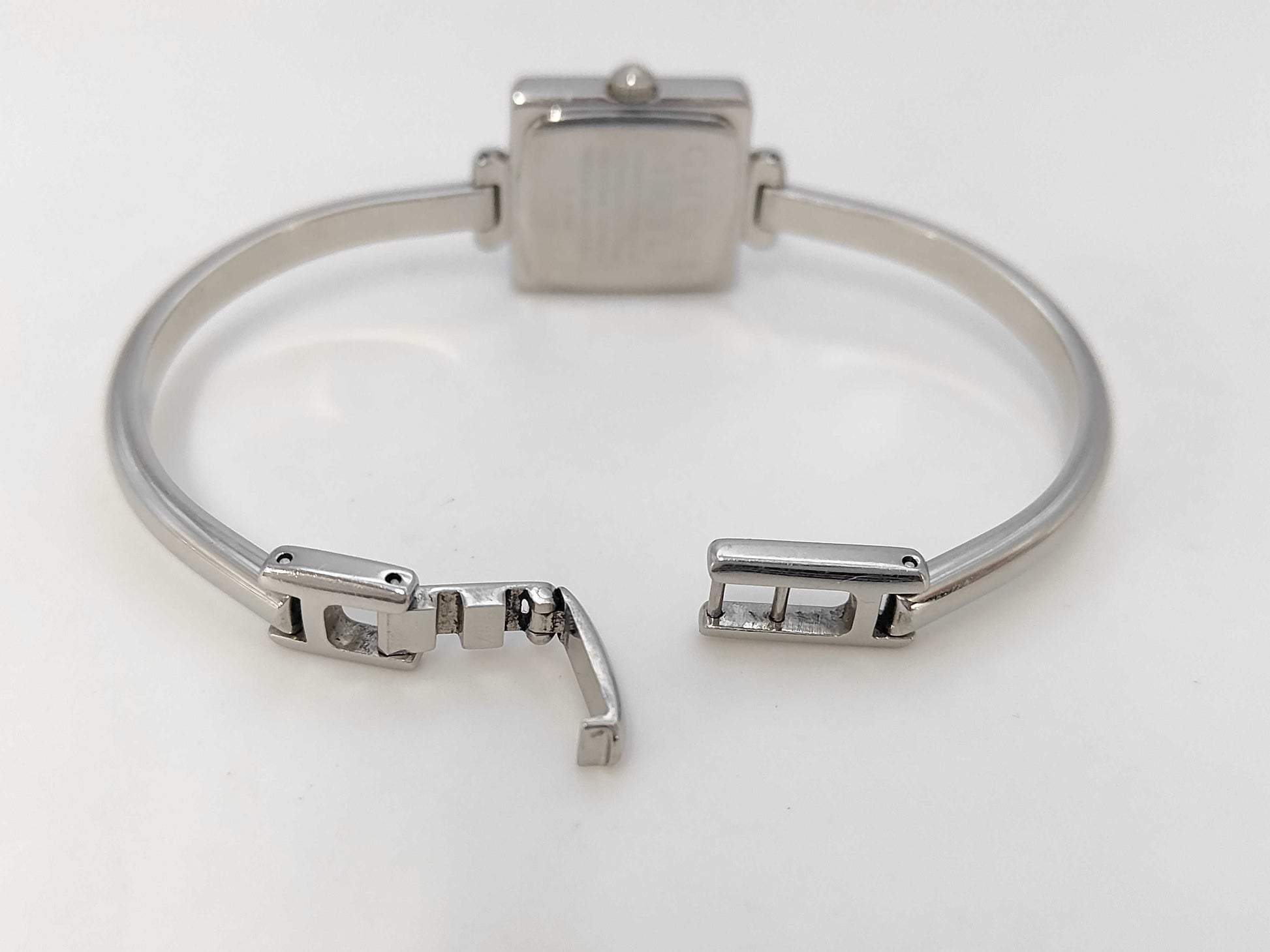 GUCCI 1900L 0277238 Quartz Silver Dial Women's Watch