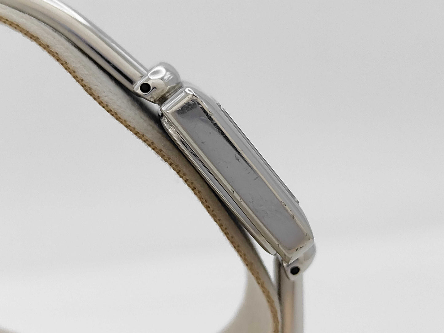 GUCCI 1900L 0277238 Quartz Silver Dial Women's Watch