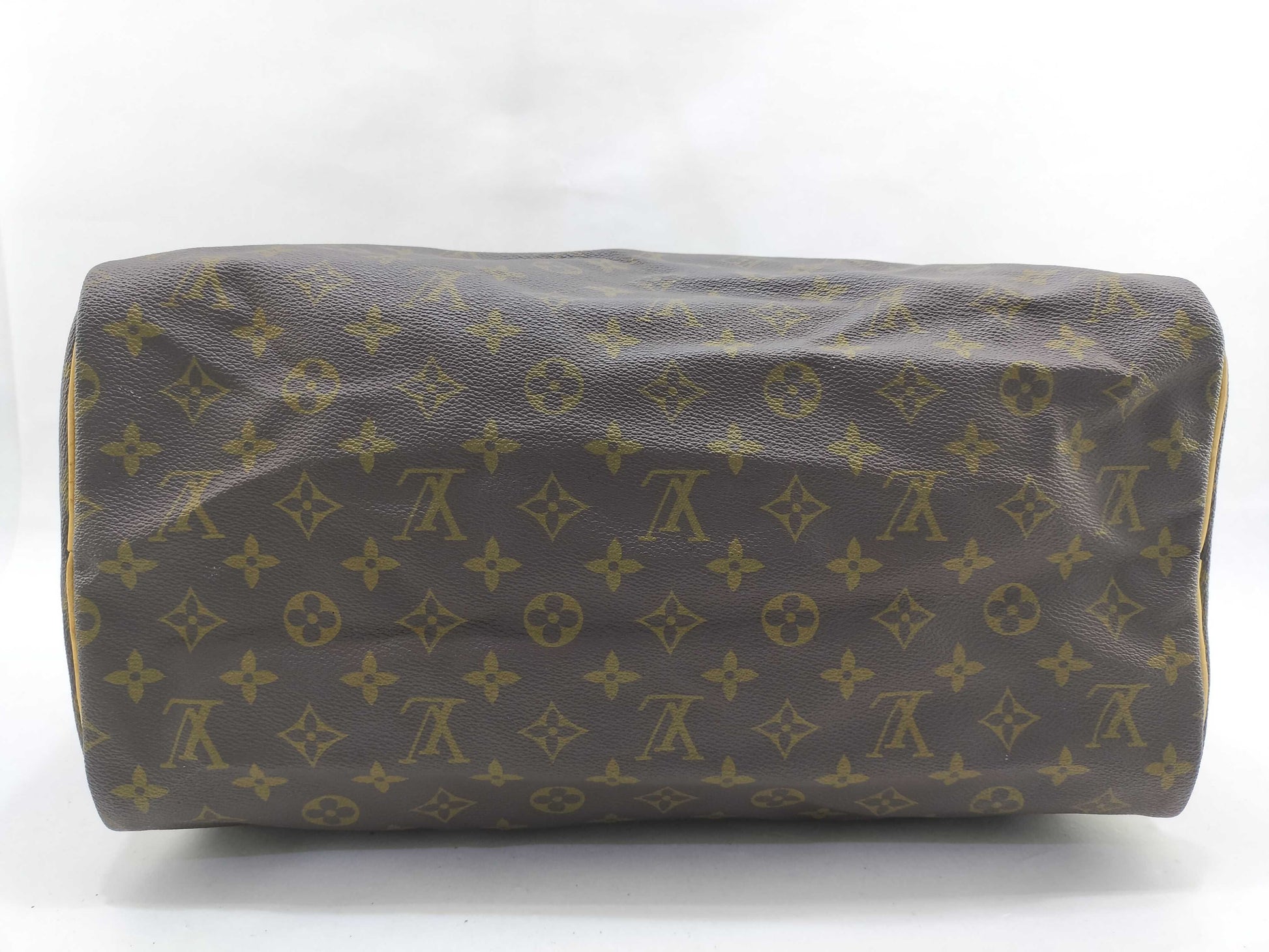 LOUIS VUITTON Monogram Louis Vuitton Speedy 40 Boston Bag