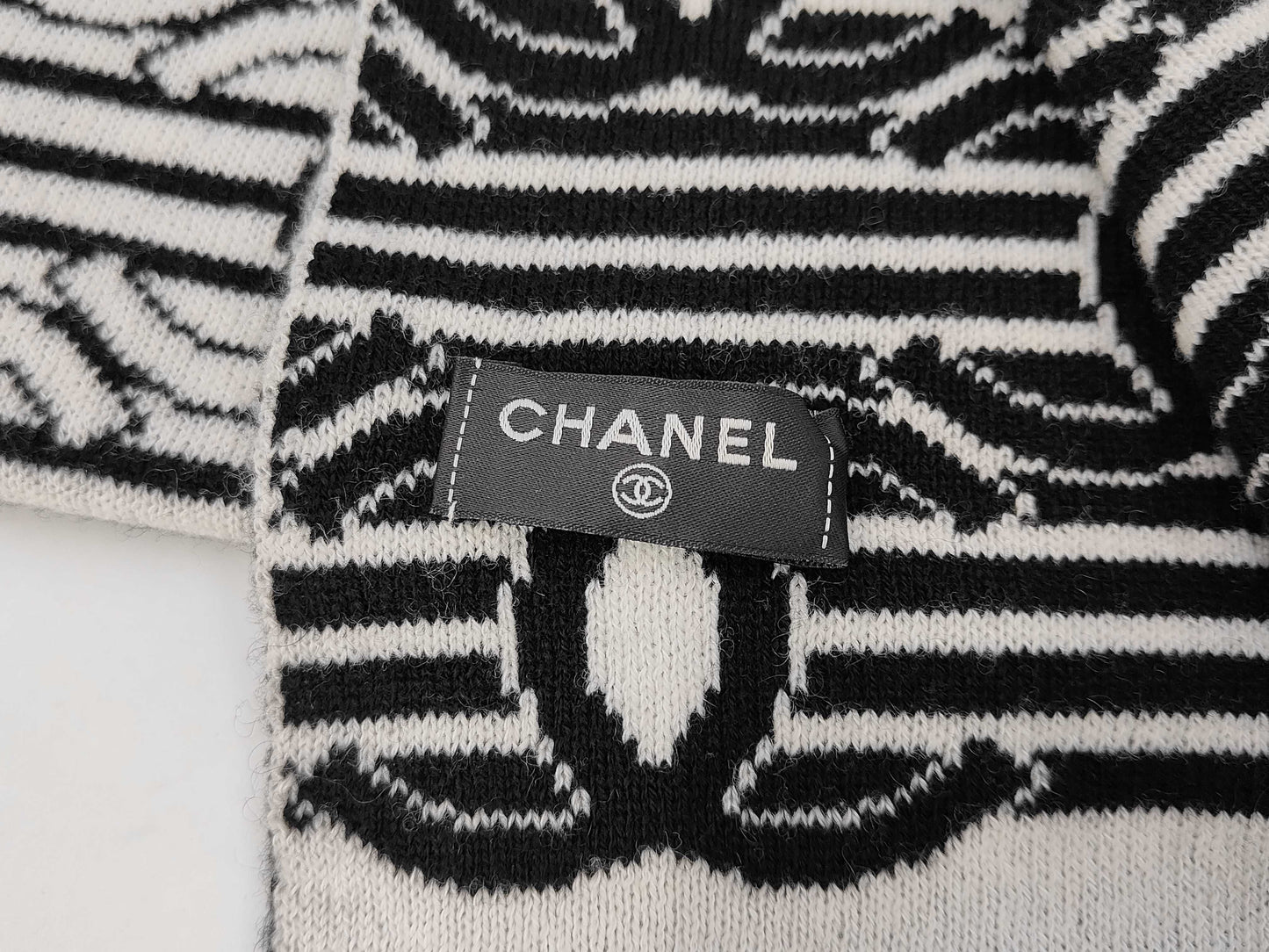 CHANEL Stole 64% Cashmere 36% Cotton Scarf
