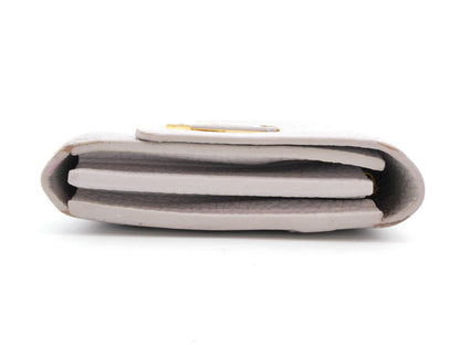 LOUIS VUITTON Portefeuille Capucines Wallet