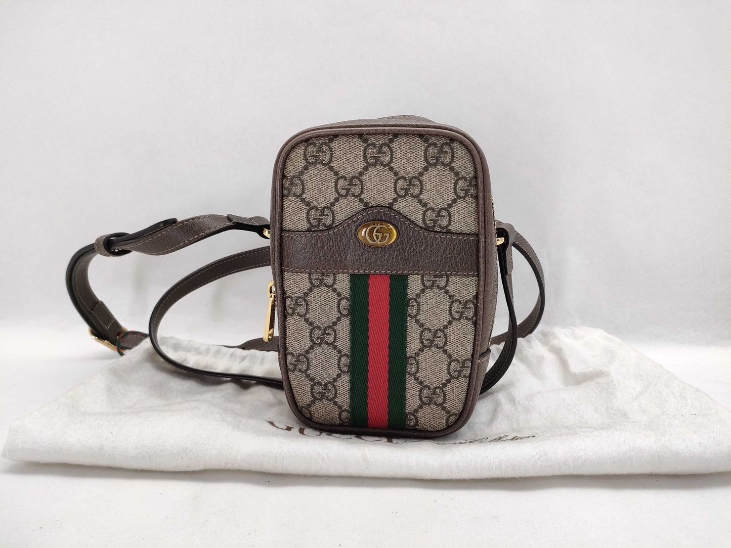 GUCCI GG Supreme Ophidia Shoulder Bag 546595 GG Supreme Canvas and Leather Shoulder Bag