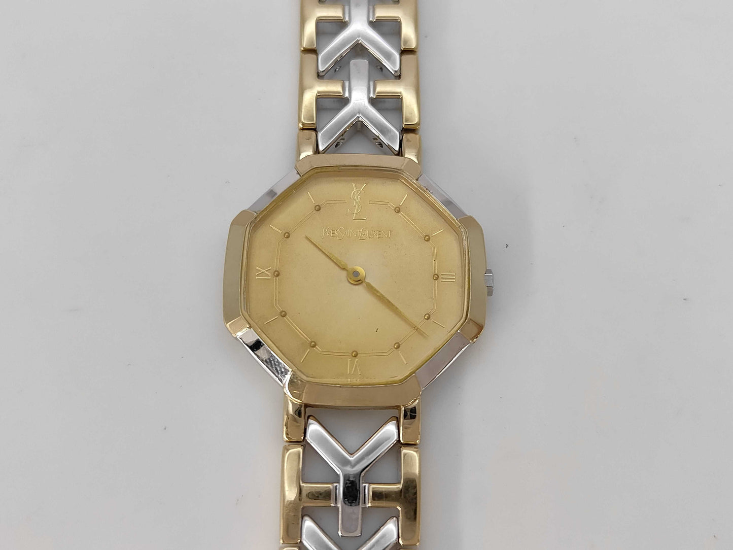Yves Saint Laurent 4620-E62143 9N0137 Quartz Women's Watch