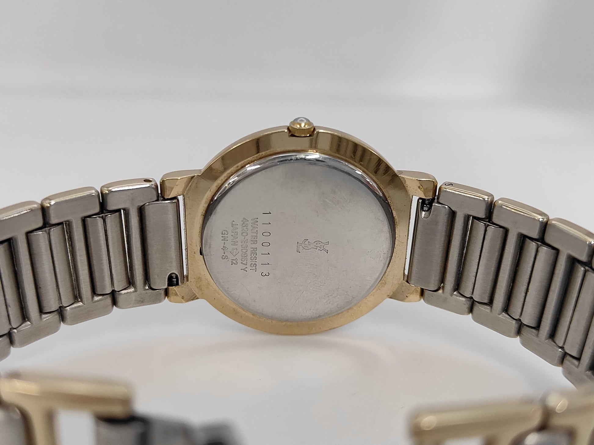 Yves Saint Laurent 4620-E60957 1100113 Quartz Women's Watch