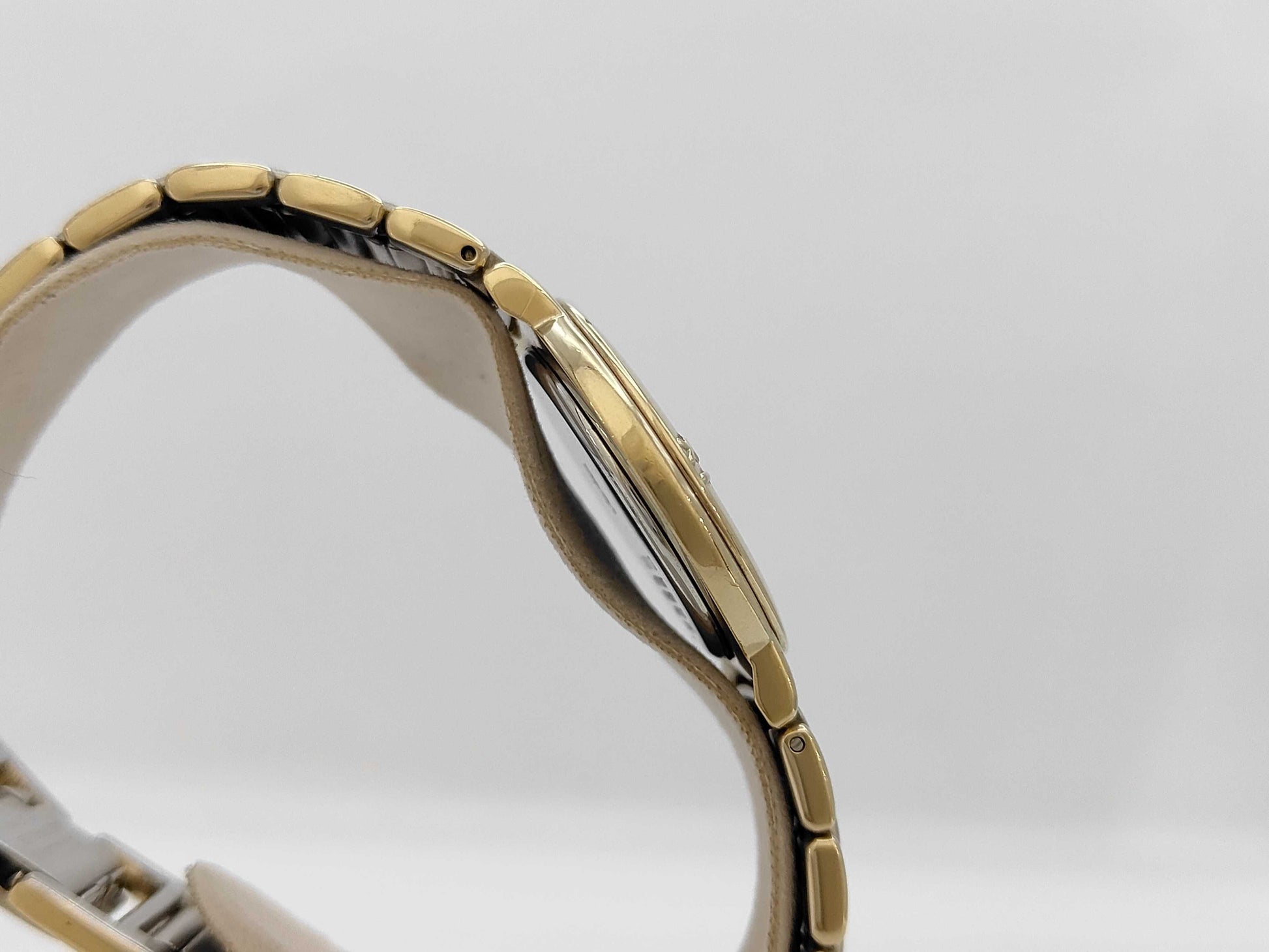 Yves Saint Laurent 4620-E60957 1100113 Quartz Women's Watch