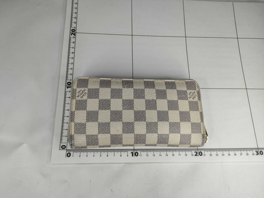 LOUIS VUITTON Damier Azur Zippy Wallet