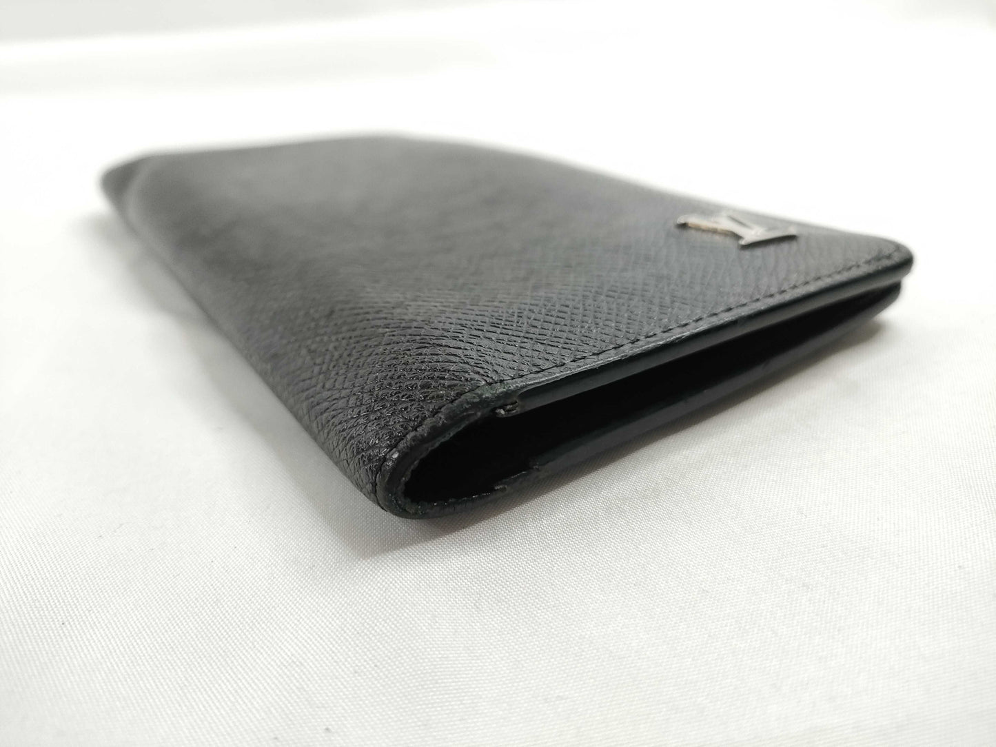 LOUIS VUITTON Taiga Brazza Taiga Noir M30285 RA2230 Wallet