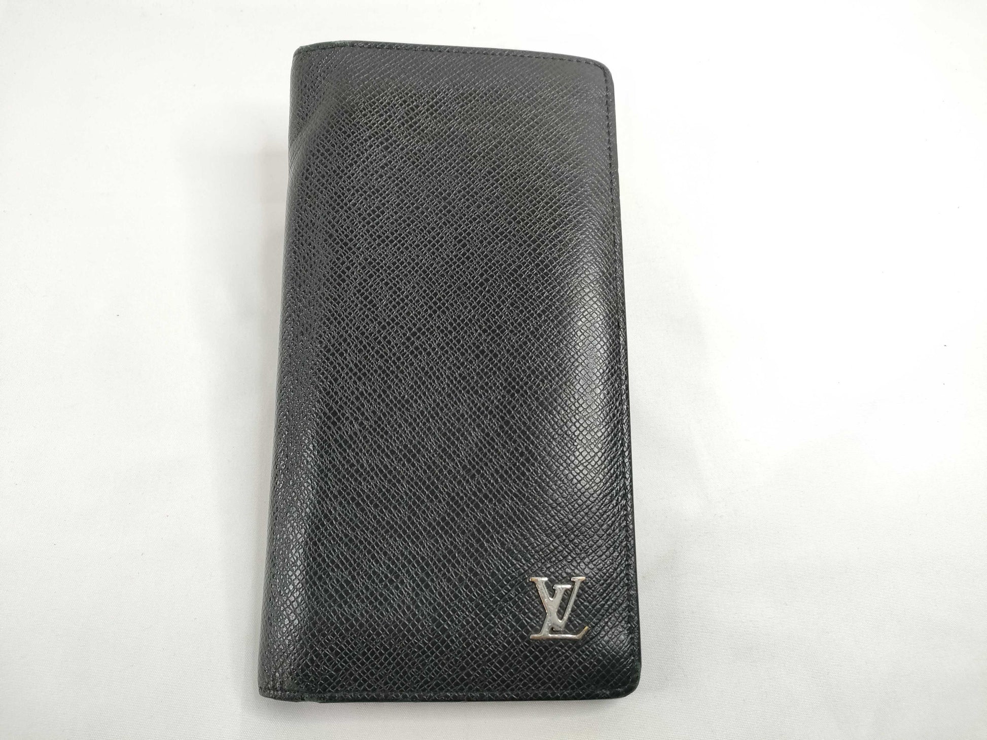 LOUIS VUITTON Taiga Brazza Taiga Noir M30285 RA2230 Wallet