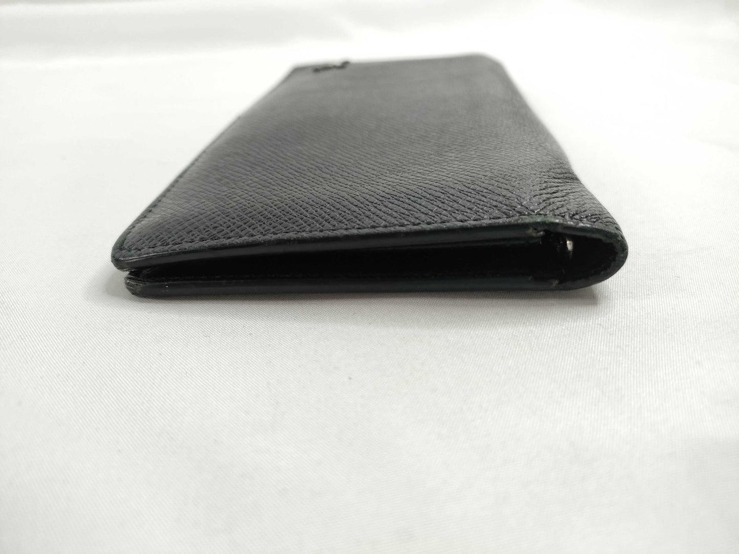LOUIS VUITTON Taiga Brazza Taiga Noir M30285 RA2230 Wallet