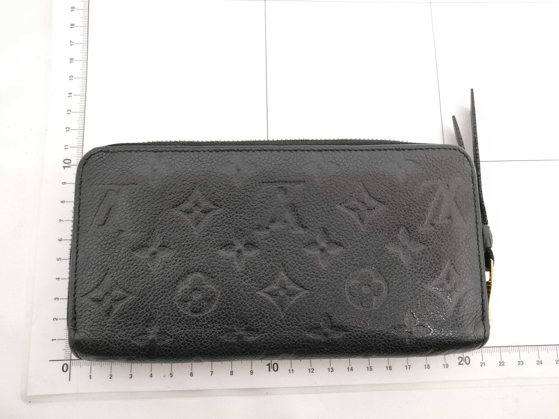 LOUIS VUITTON Monogram Empreinte Zippy Wallet Monogram Empreinte M61864 SP1147 Wallet