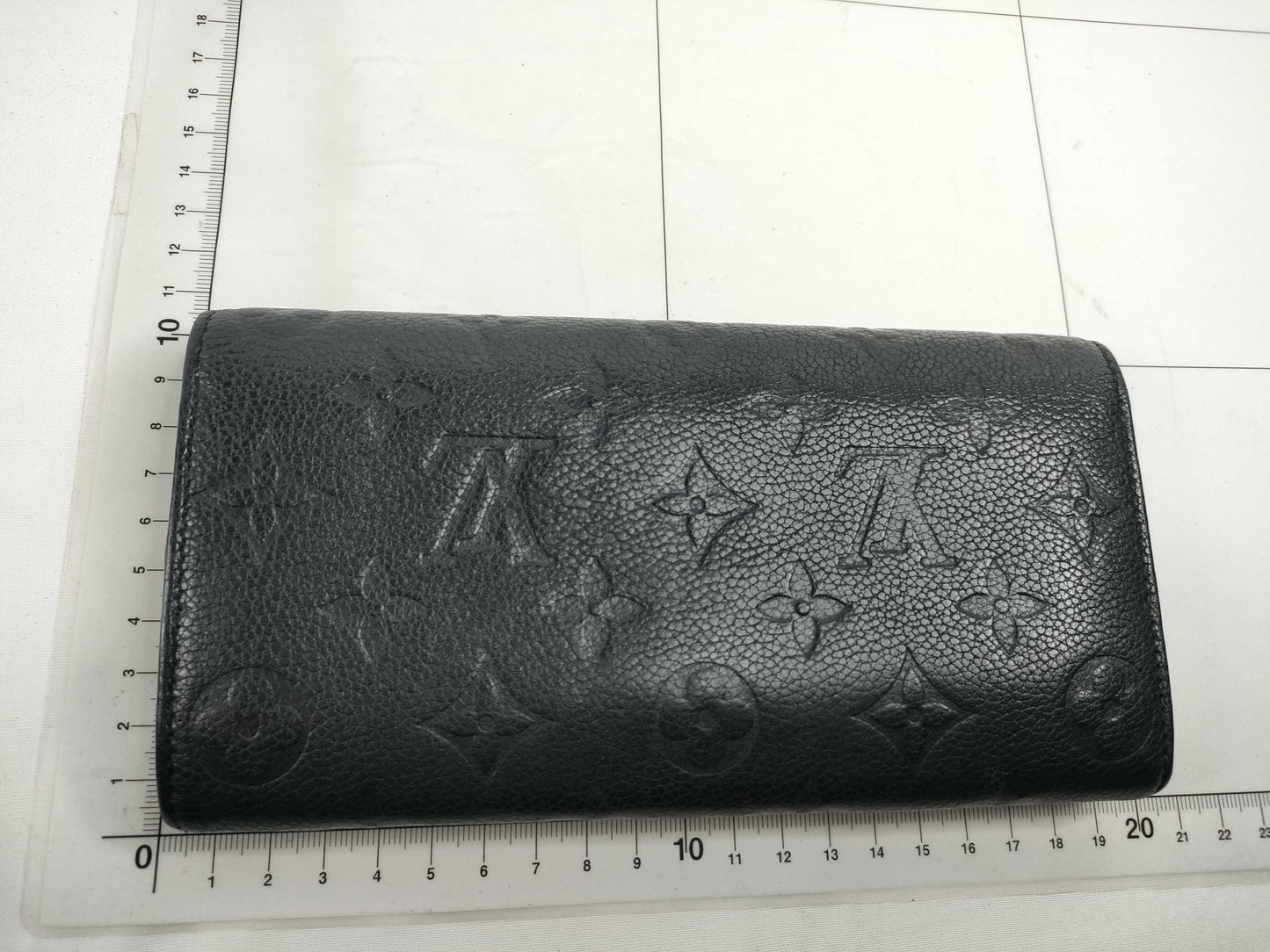 LOUIS VUITTON Monogram Empreinte Louis Vuitton Emily Monogram Empreinte M62369 CA0290 Wallet