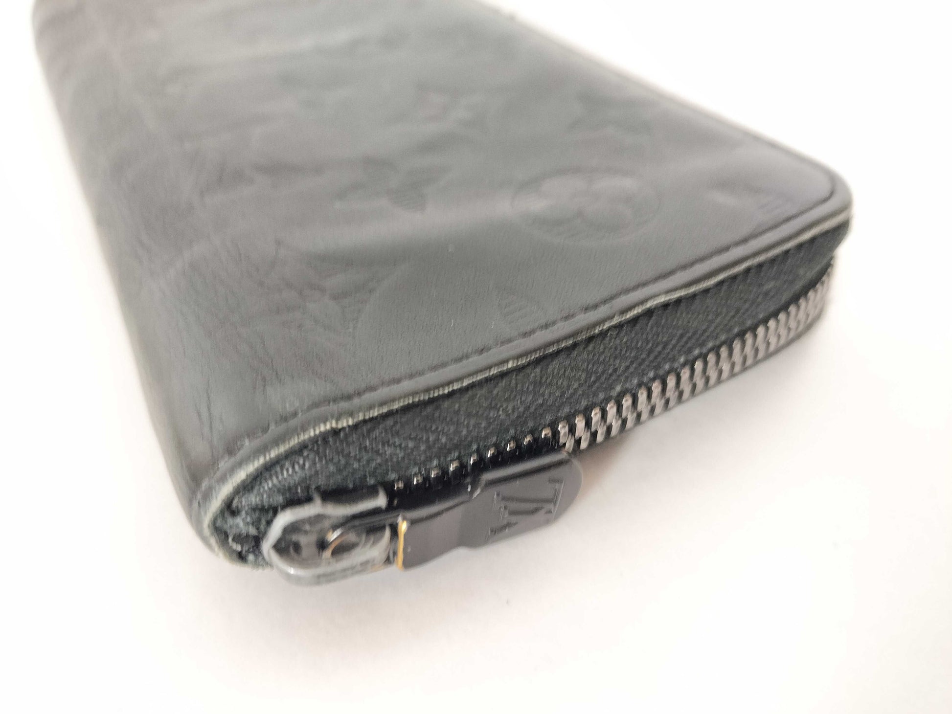 LOUIS VUITTON Monogram Vertical Monogram Shadow M62902 CA2270 Wallet