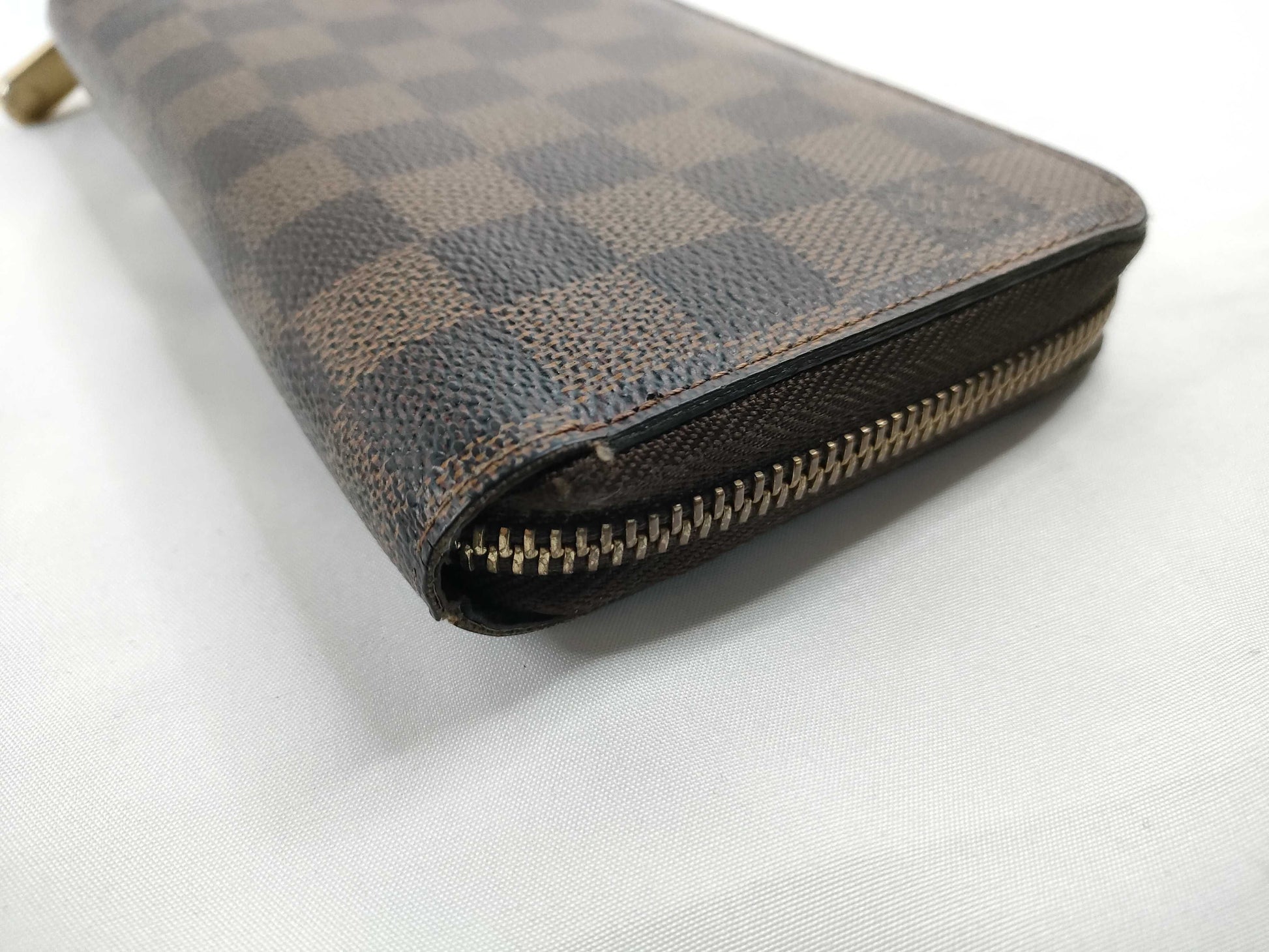 LOUIS VUITTON Damier Zippy Wallet Damier N60015 MI2142 Wallet