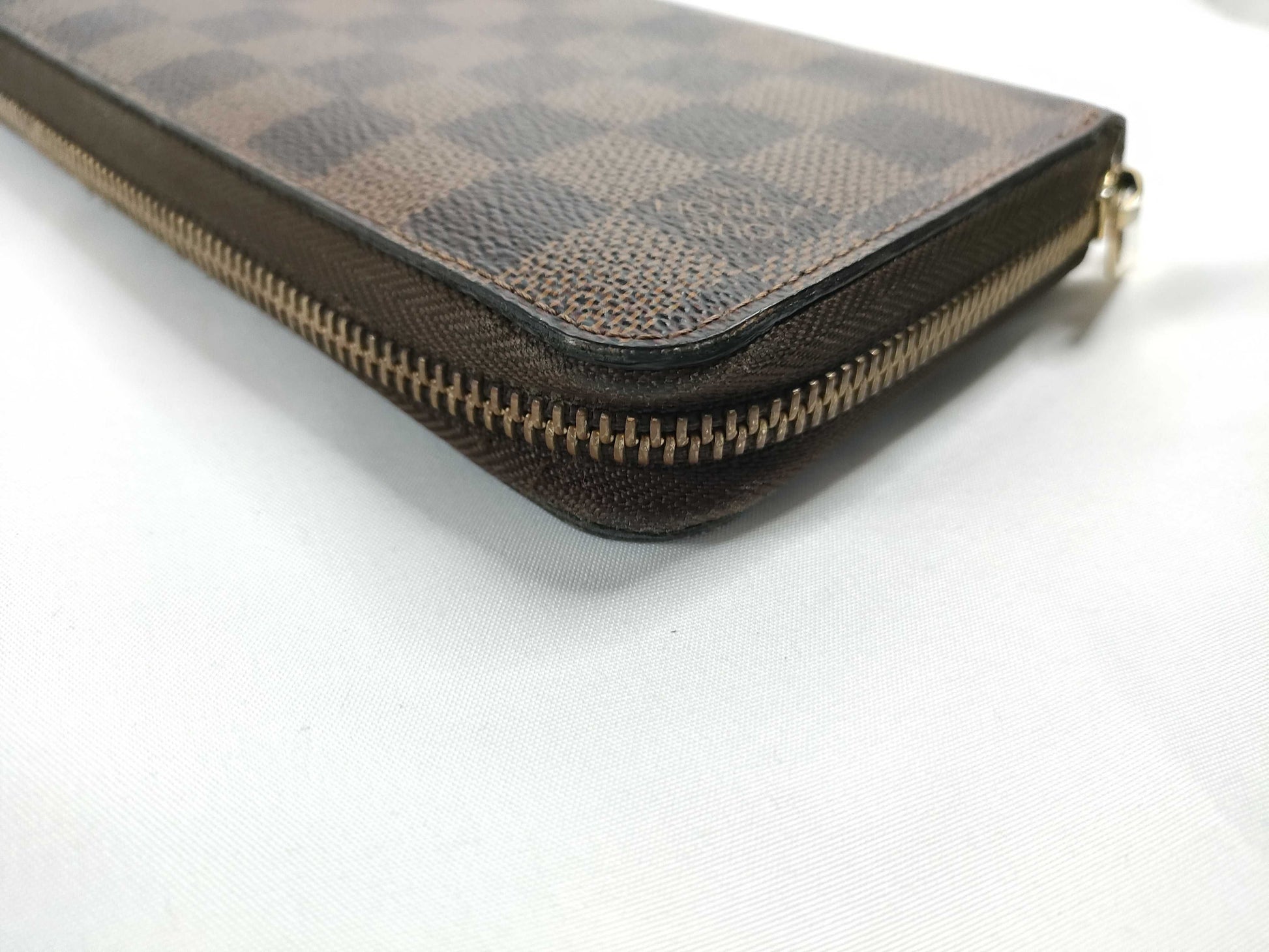 LOUIS VUITTON Damier Zippy Wallet Damier N60015 MI2142 Wallet