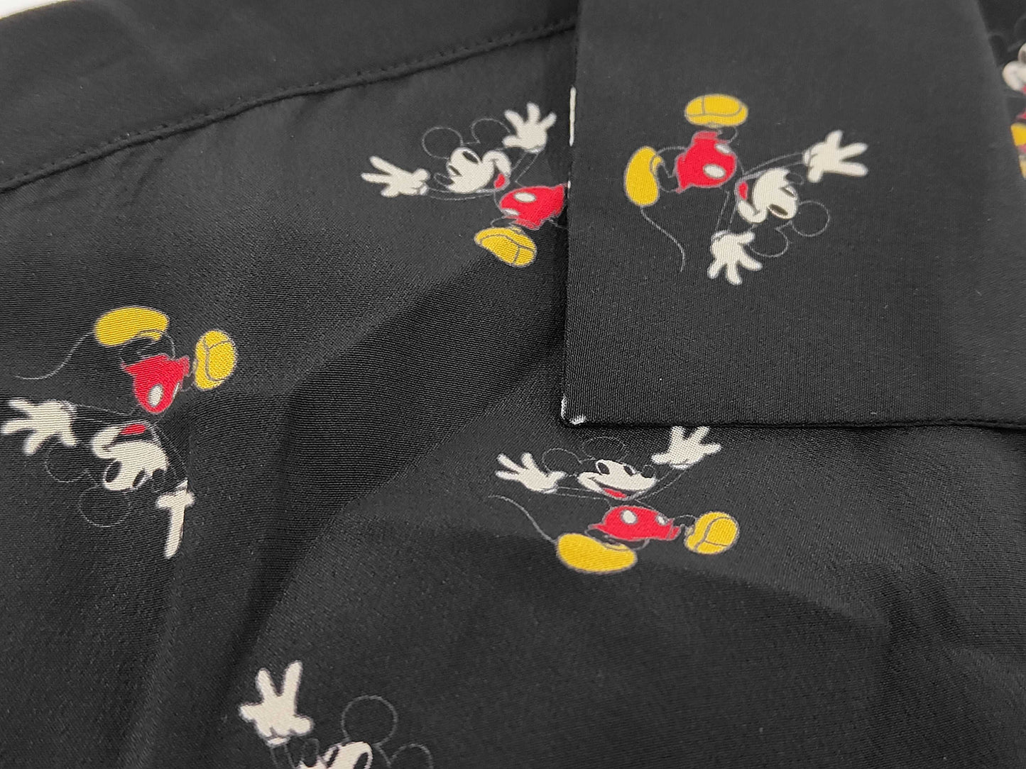 SAINT LAURENT Brand Apparel Yves Saint Laurent Paris Disney Mickey Mouse All-Over Print Short Sleeve Shirt Black 531956 Size 37 T-Shirt