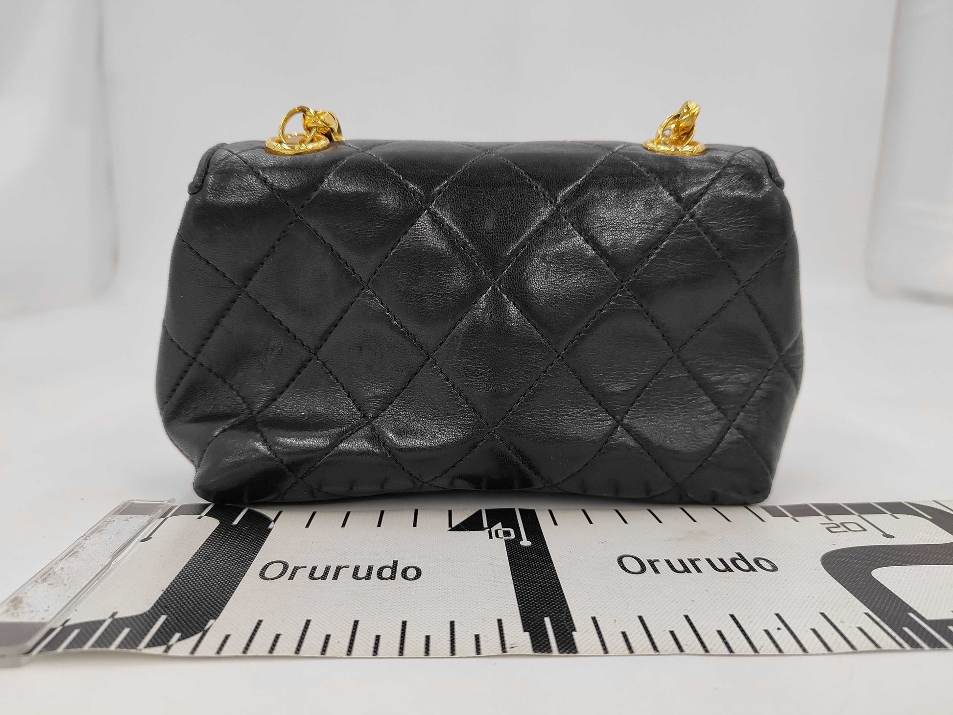 CHANEL shoulder bag