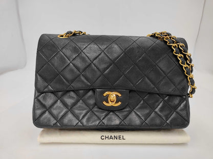 CHANEL shoulder bag