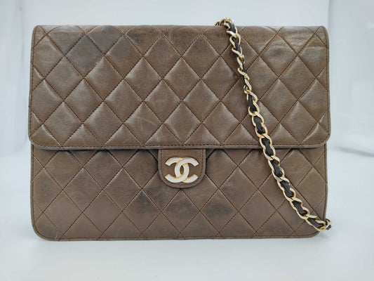 CHANEL shoulder bag
