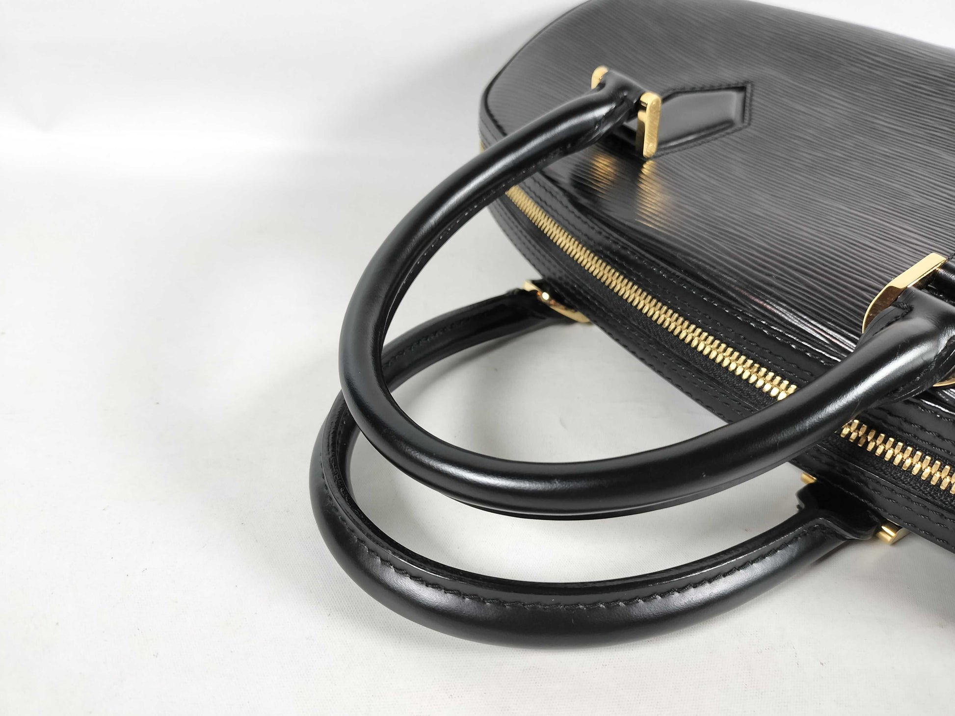 LOUIS VUITTON Epi Handbag TH0021