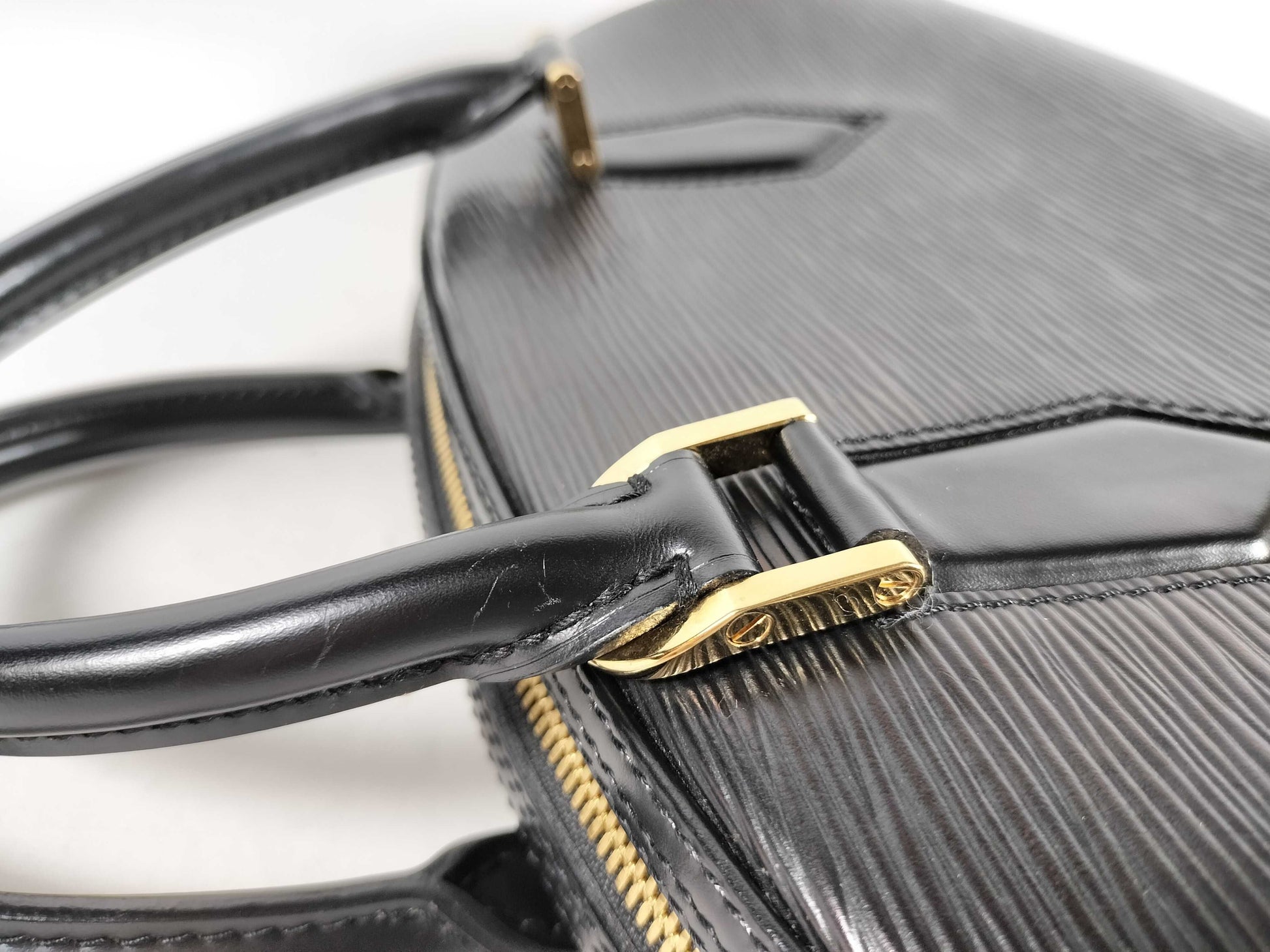 LOUIS VUITTON Epi Handbag TH0021