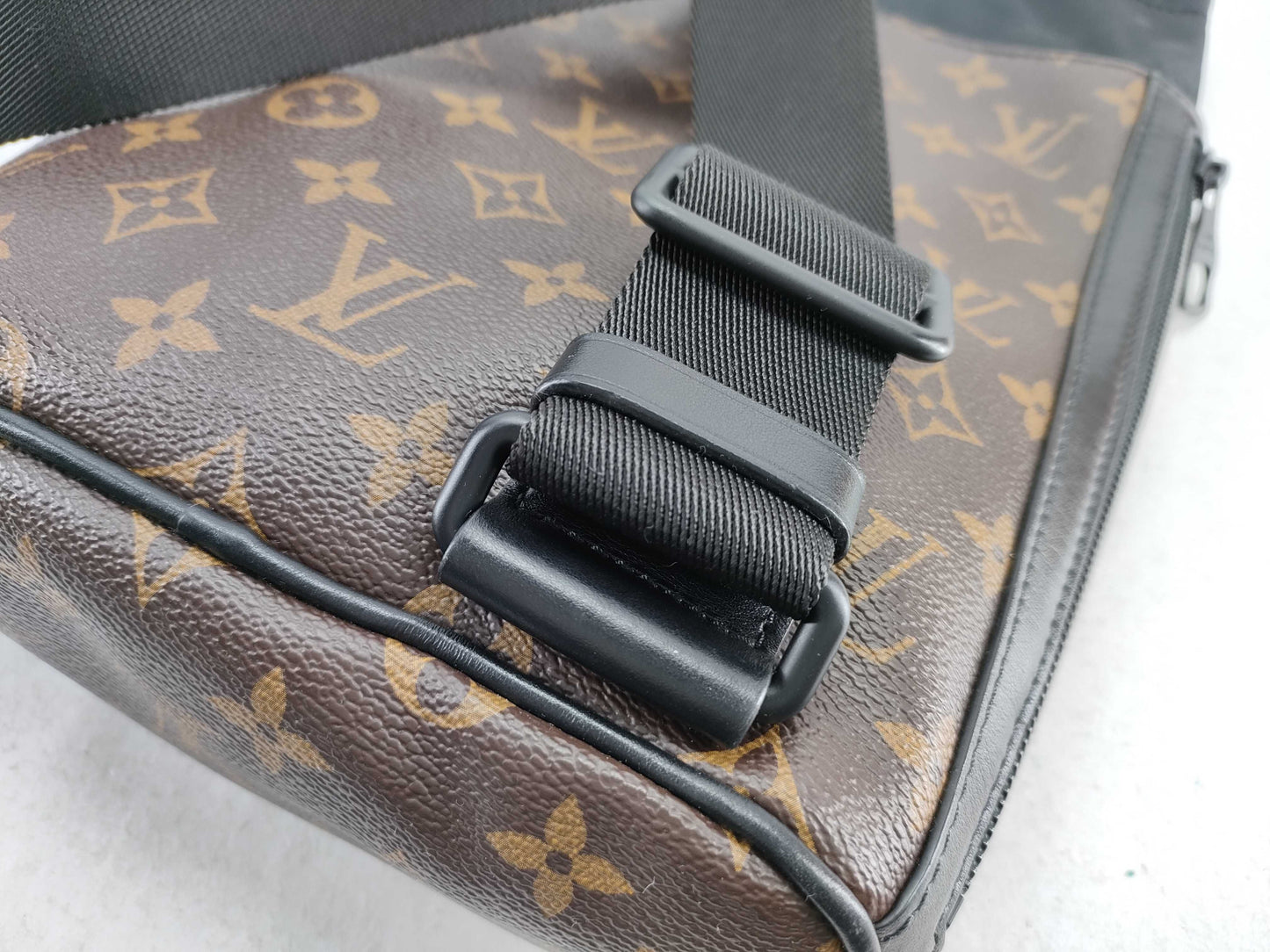 LOUIS VUITTON Monogram Shoulder Bag TJ0199 Shoulder Bag