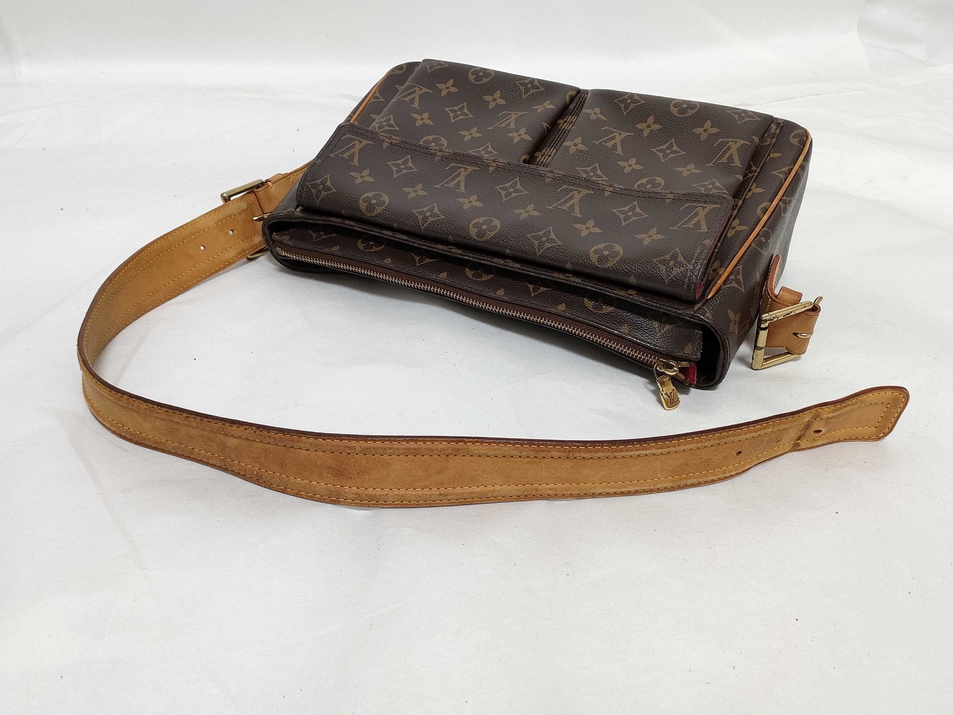 LOUIS VUITTON Monogram Shoulder Bag