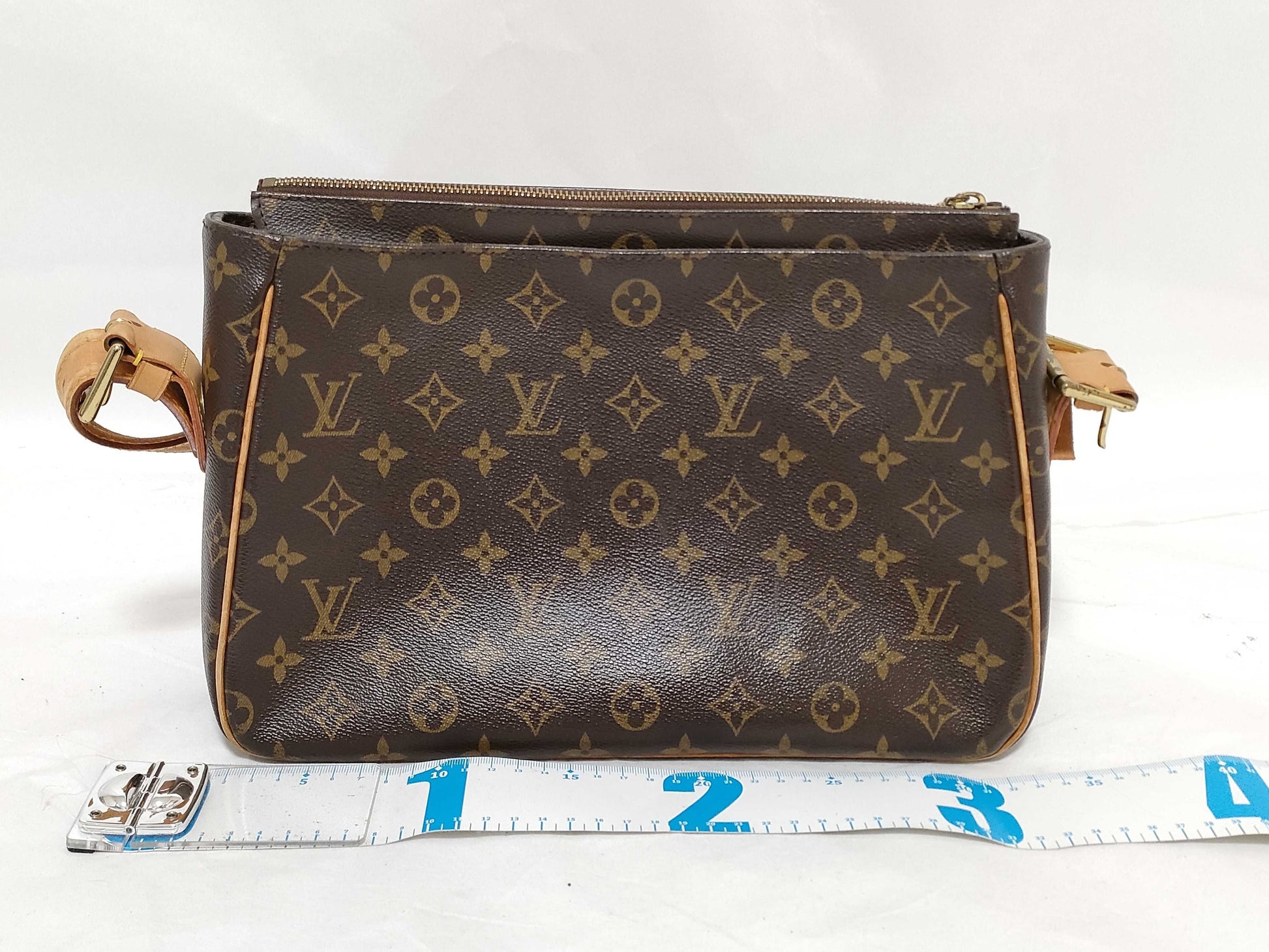 LOUIS VUITTON Monogram Shoulder Bag