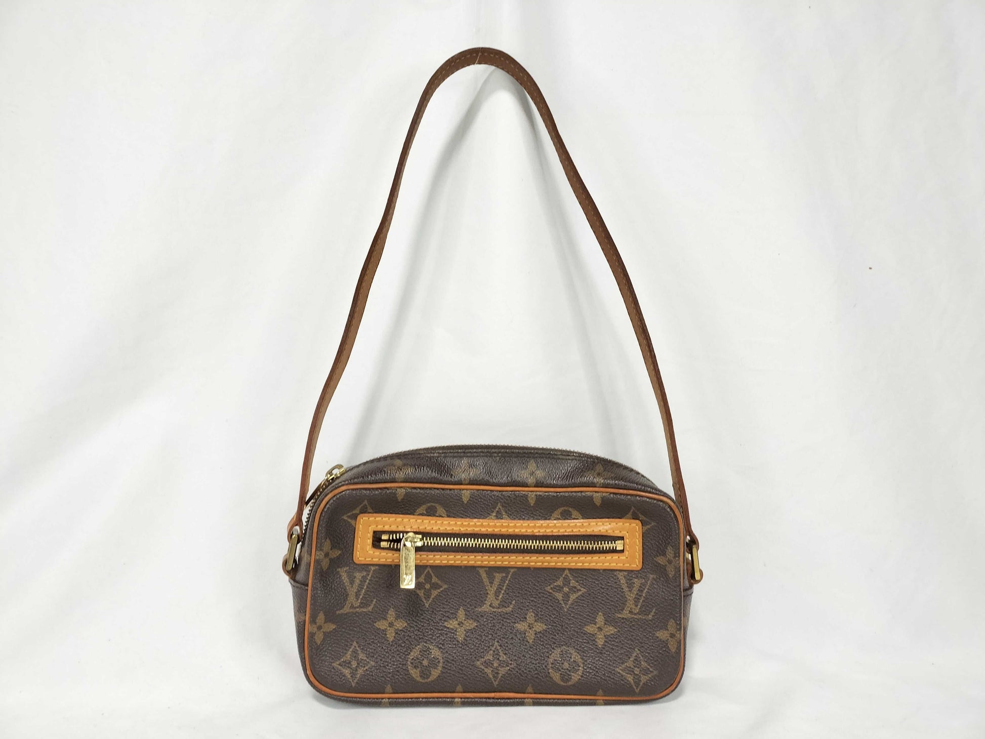 LOUIS VUITTON Monogram Shoulder Bag