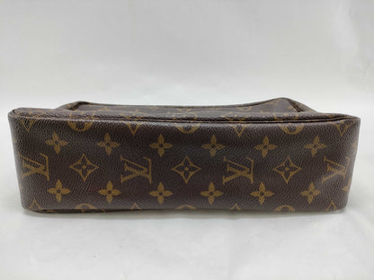 LOUIS VUITTON Monogram True Toilet 28 Pouch