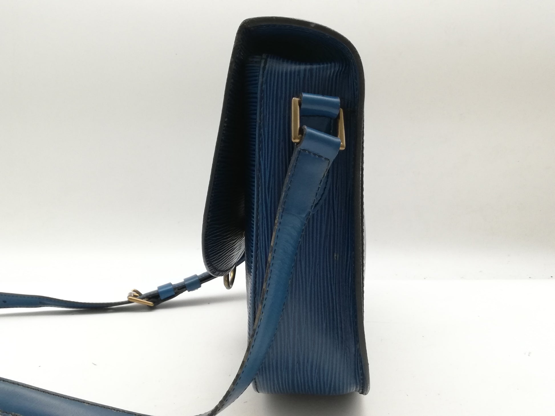 LOUIS VUITTON Epi Saint-Cloud M52195 Shoulder Bag