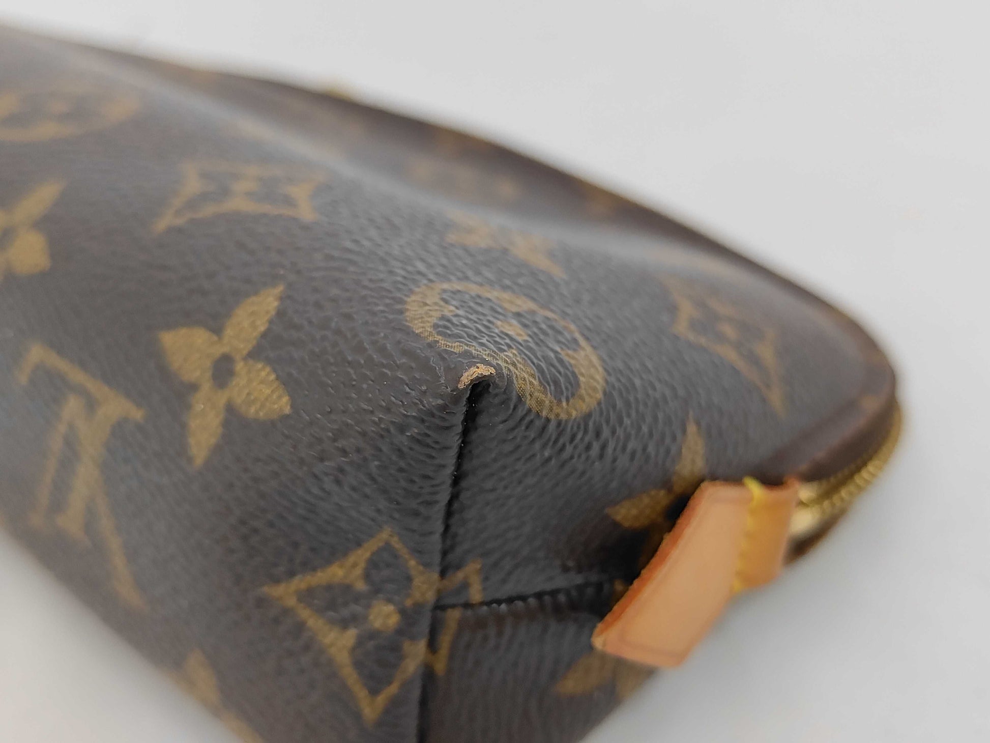 LOUIS VUITTON Monogram Cosmetic Pouch