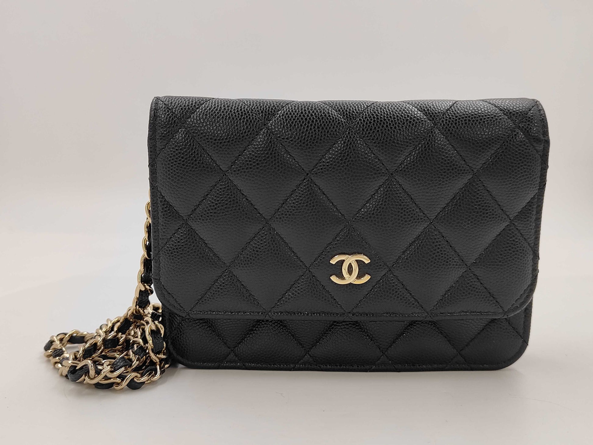CHANEL CHANEL Black Caviar Skin Mini Matelasse Chain Shoulder Bag
