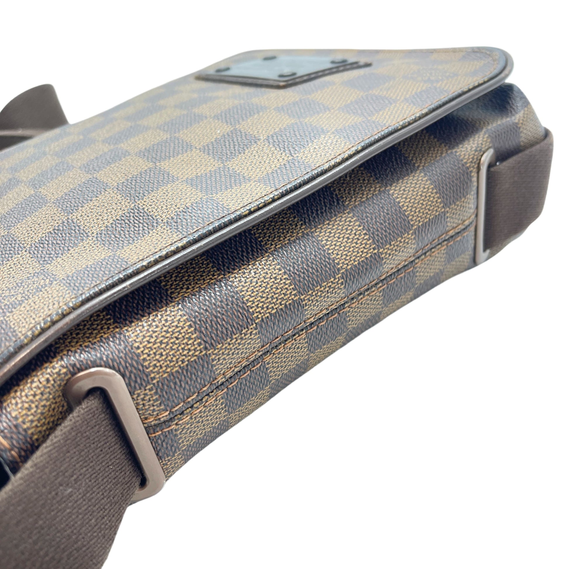 LOUIS VUITTON Damier Brooklyn PM Shoulder Bag