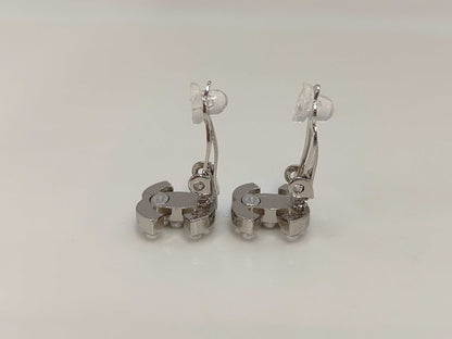CHANEL Pearl 05V Earrings
