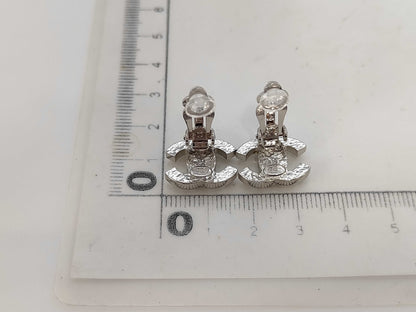 CHANEL Pearl 05V Earrings