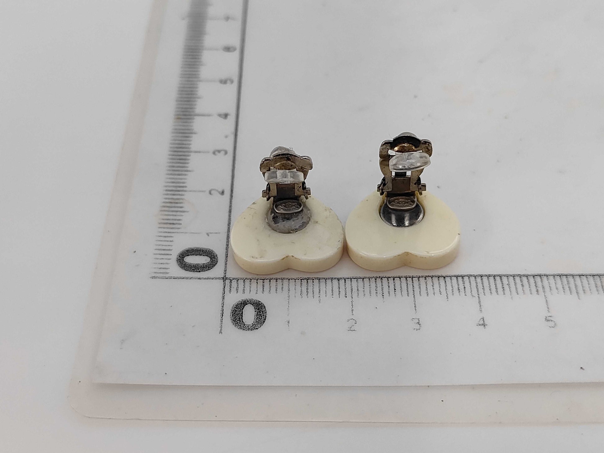 CHANEL 04C B Earrings