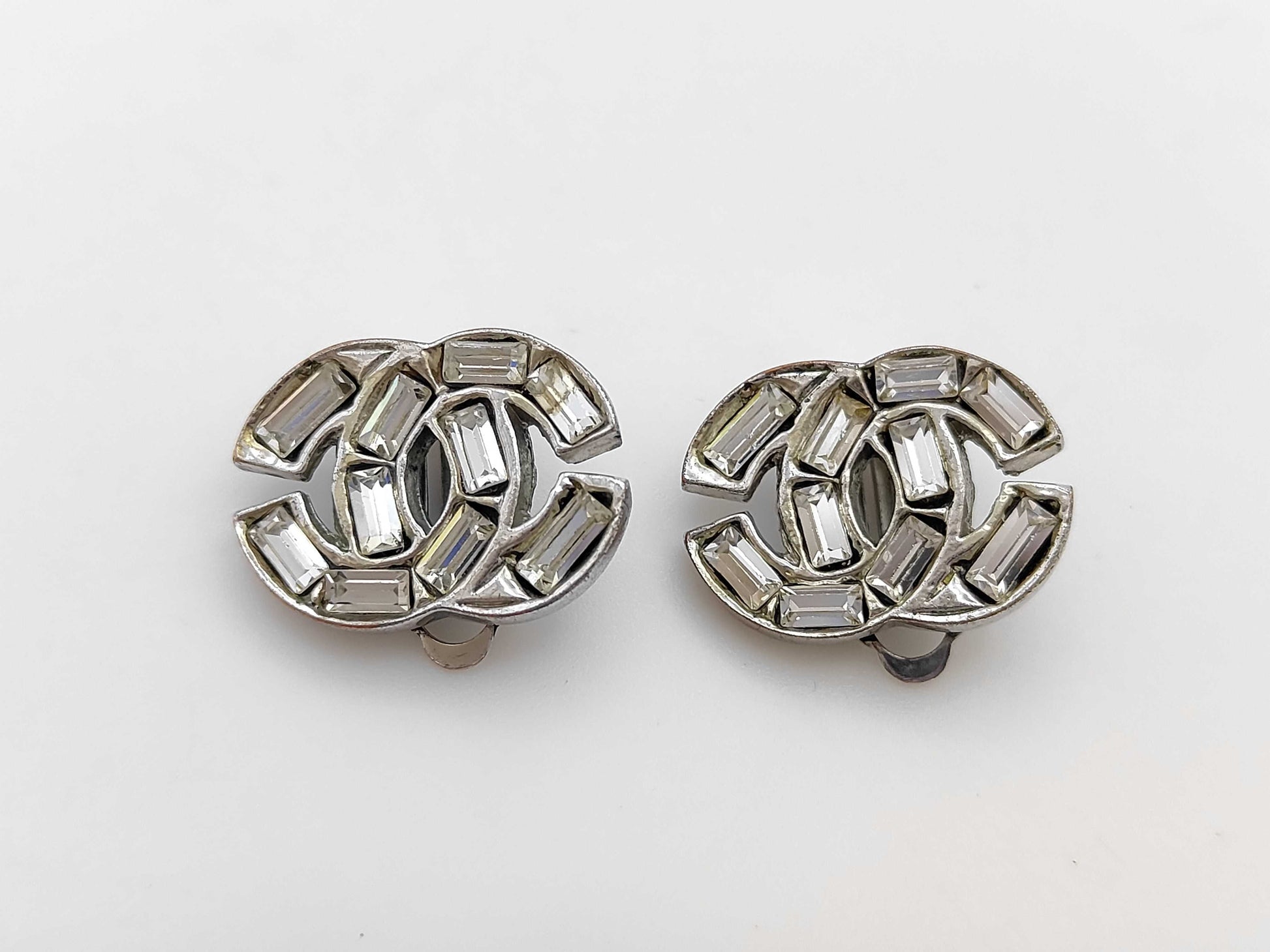 CHANEL 01P Earrings