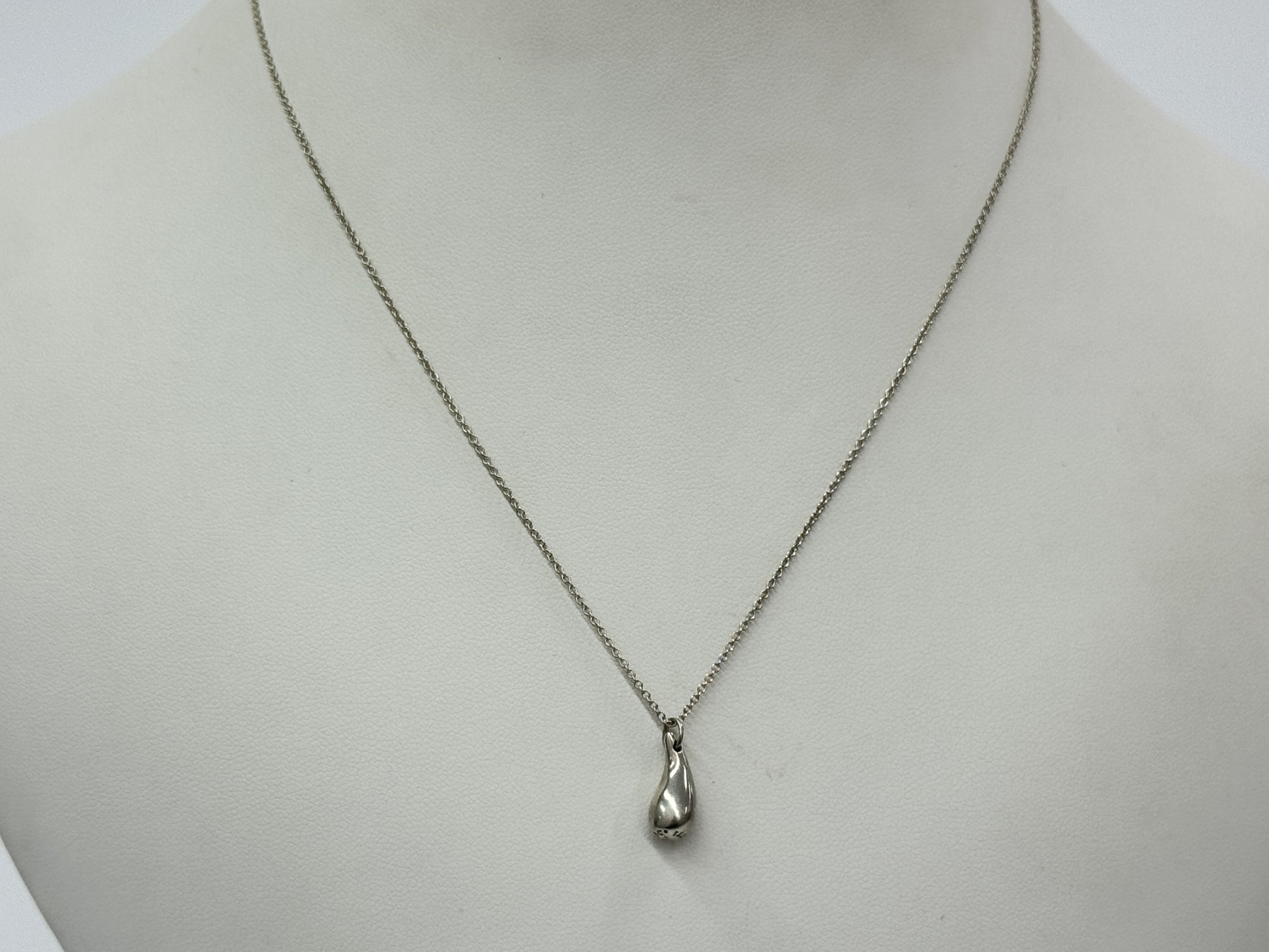 Tiffany & Co. Tiffany Teardrop Necklace Pendant SV925/3.2g Necklace