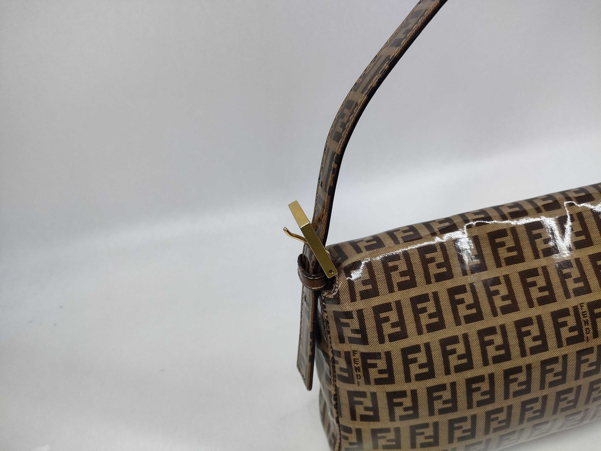 FENDI Mamma Zucchino Enamel Mamma Bucket Shoulder Bag