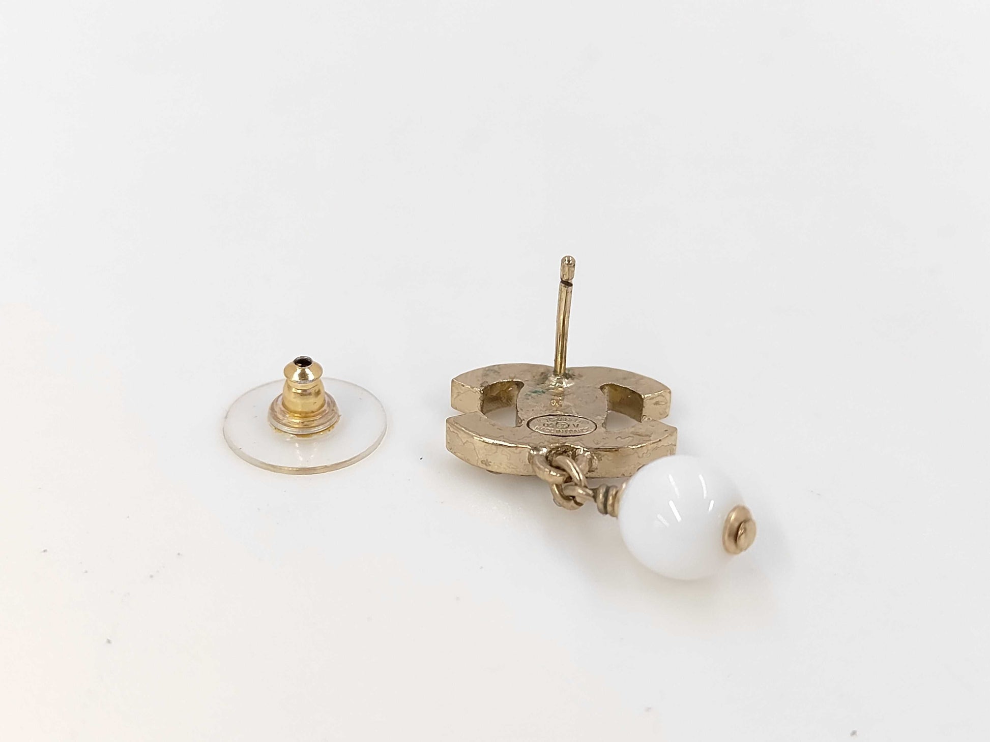 CHANEL F Pearl Coco Mark Swing Earrings