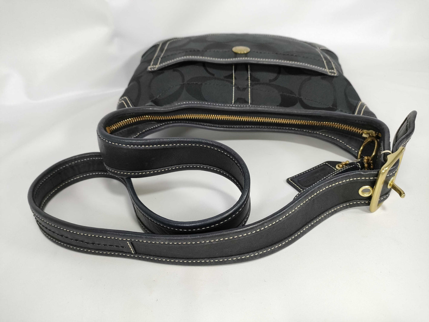 COACH Signature Coach Shoulder Bag Shoulder Bag