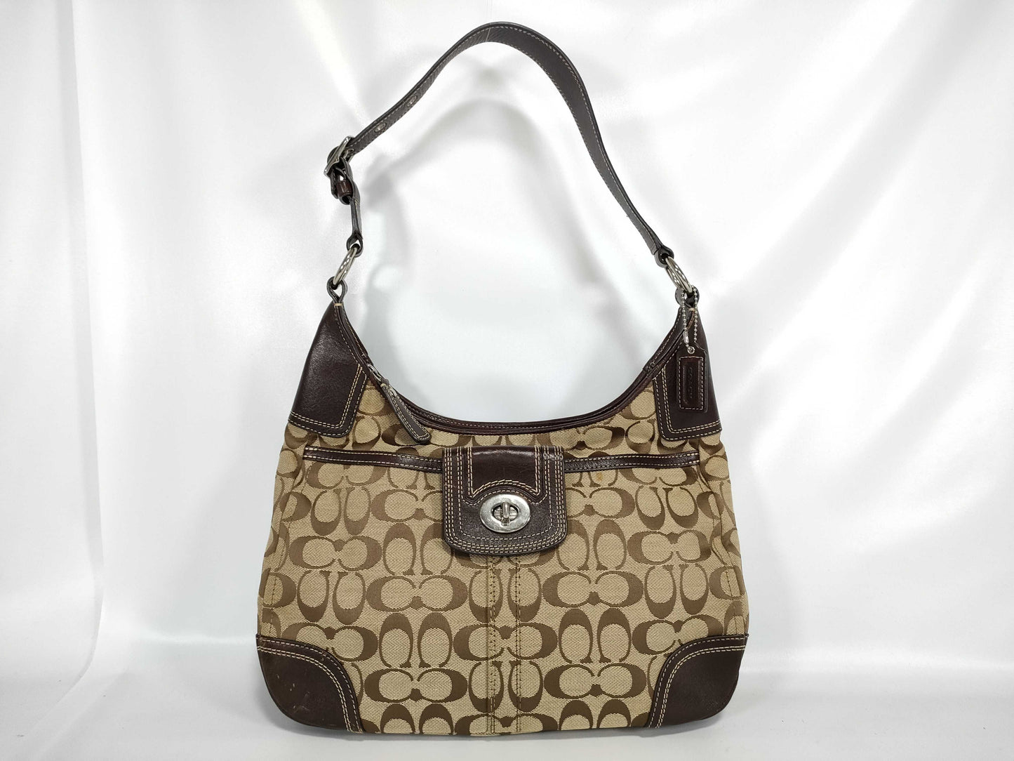 COACH Signature Coach One-Shoulder Bag Shoulder Bag