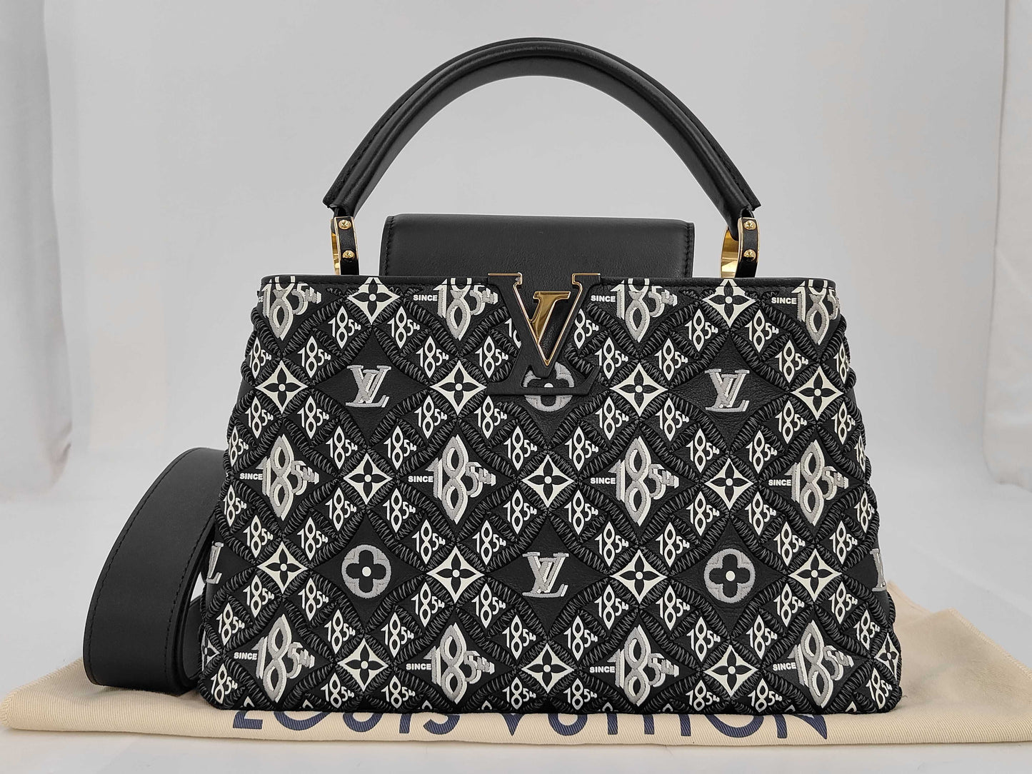 LOUIS VUITTON Capucines MM SINCE1854 2-way handbag/shoulder bag M57358 RFID-enabled calf leather bag
