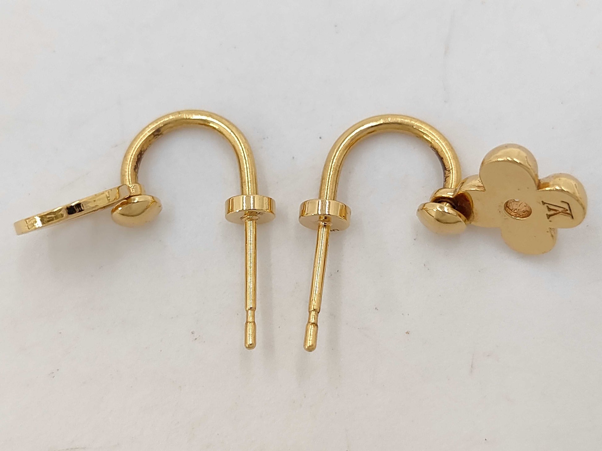 LOUIS VUITTON M64859GP Blooming Gold Earrings with Dust Bag and Box