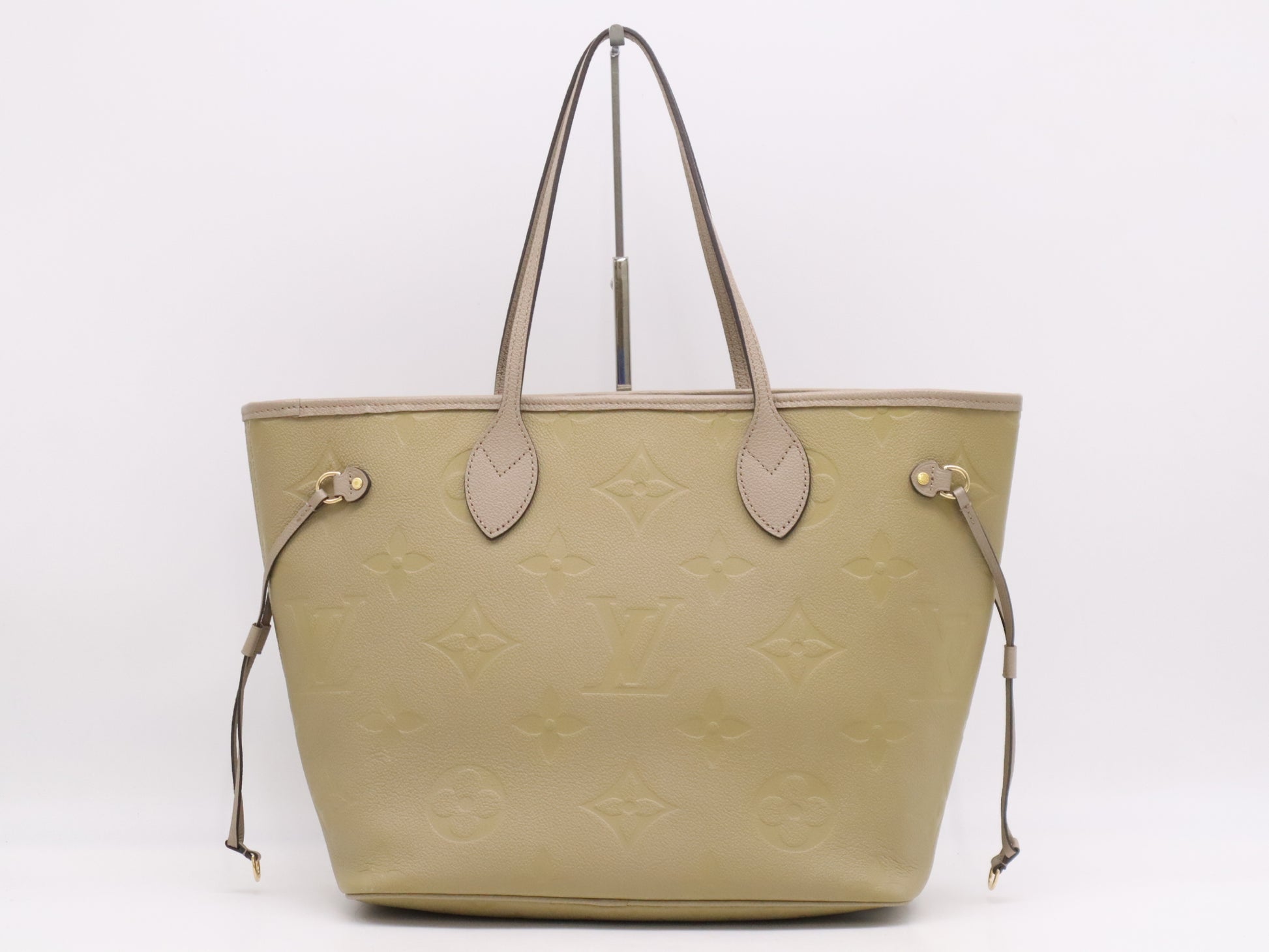 LOUIS VUITTON M45686 Empreinte Neverfull MM Tourterelle Tote Bag with Pouch and Dust Bag, RFID Verified