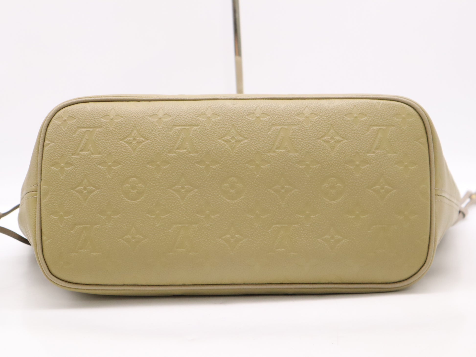 LOUIS VUITTON M45686 Empreinte Neverfull MM Tourterelle Tote Bag with Pouch and Dust Bag, RFID Verified