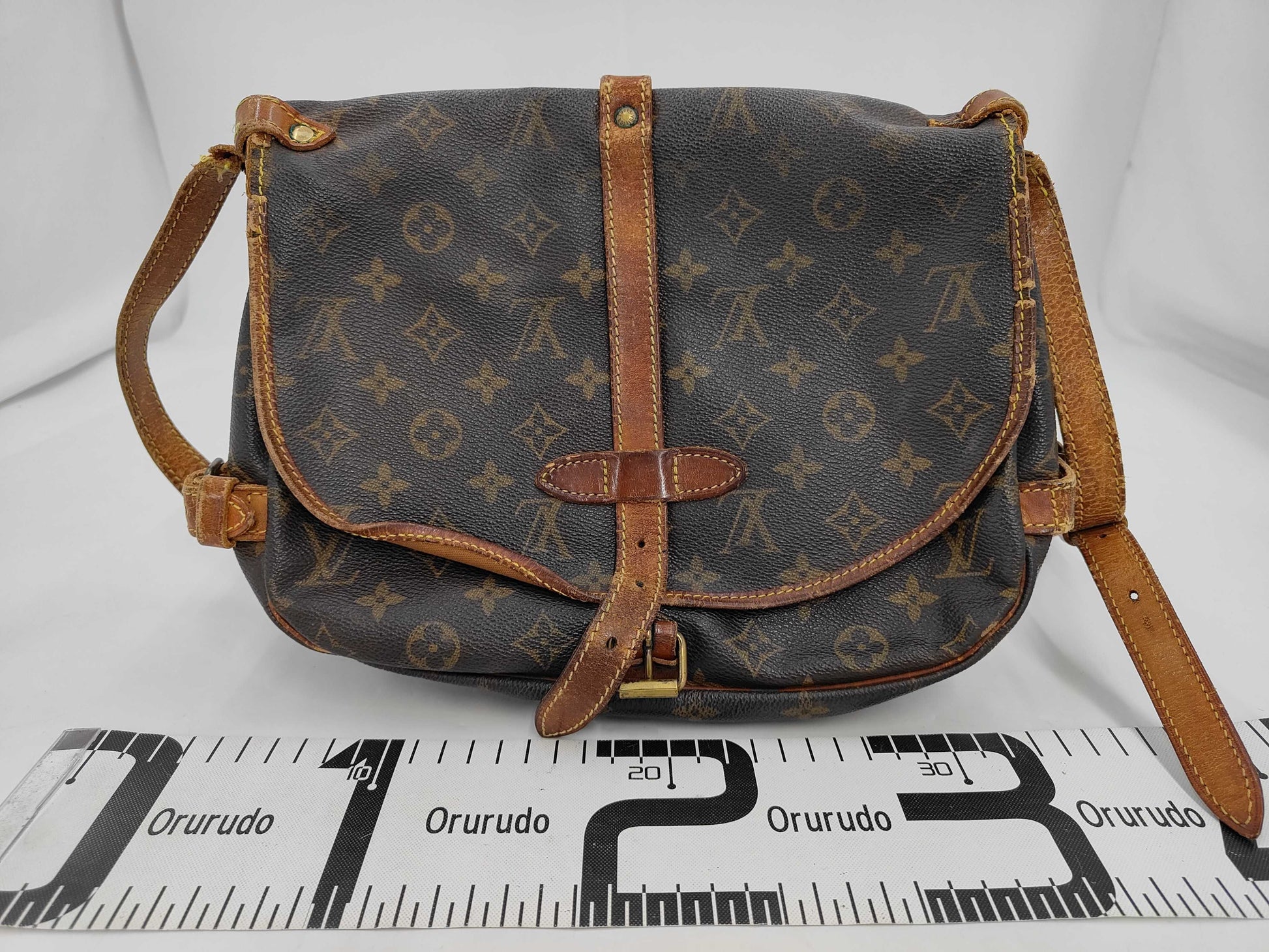 LOUIS VUITTON M42256 Monogram Saumur 30 Shoulder Bag