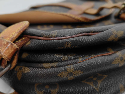 LOUIS VUITTON M42256 Monogram Saumur 30 Shoulder Bag