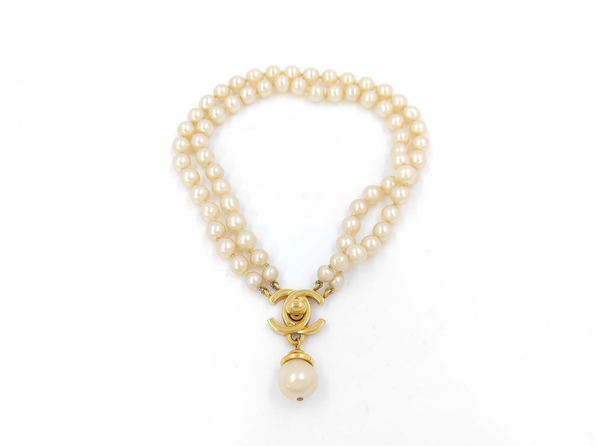 CHANEL Pearl Turnlock Necklace
